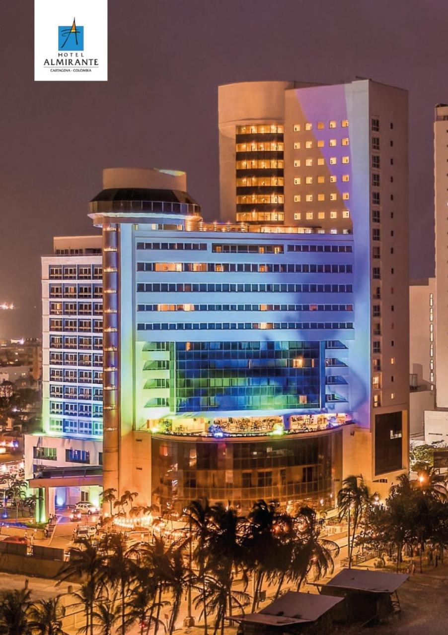 فندق Almirante Cartagena Colombia المظهر الخارجي الصورة The hotel at night